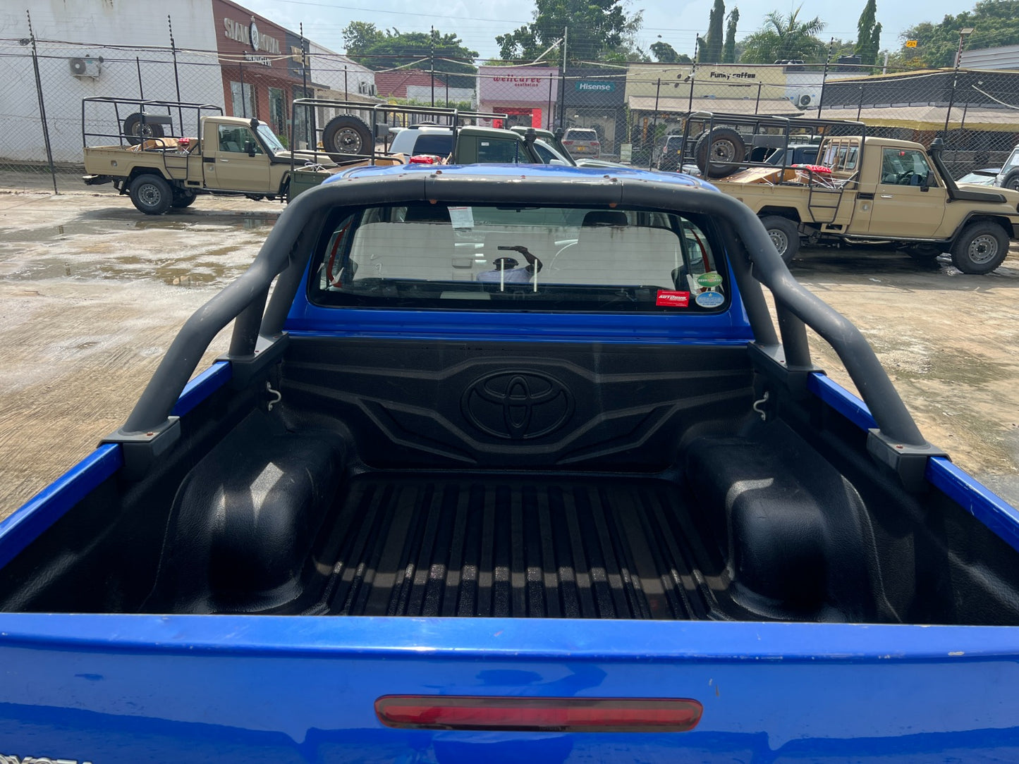 983. TOYOTA HILUX X WINCH ROLL BAR 2019/Milage: 27,200 Km