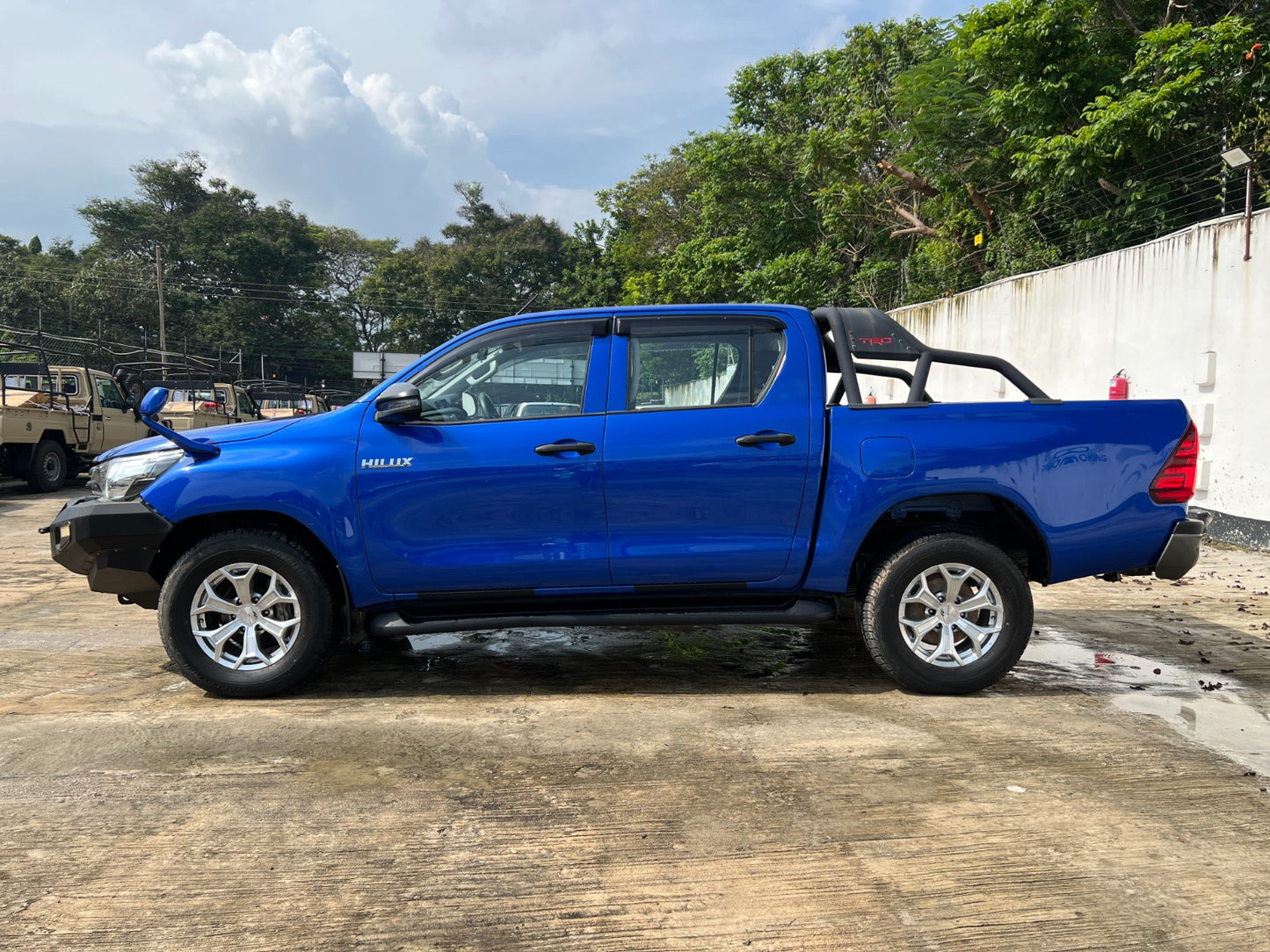 983. TOYOTA HILUX X WINCH ROLL BAR 2019/Milage: 27,200 Km