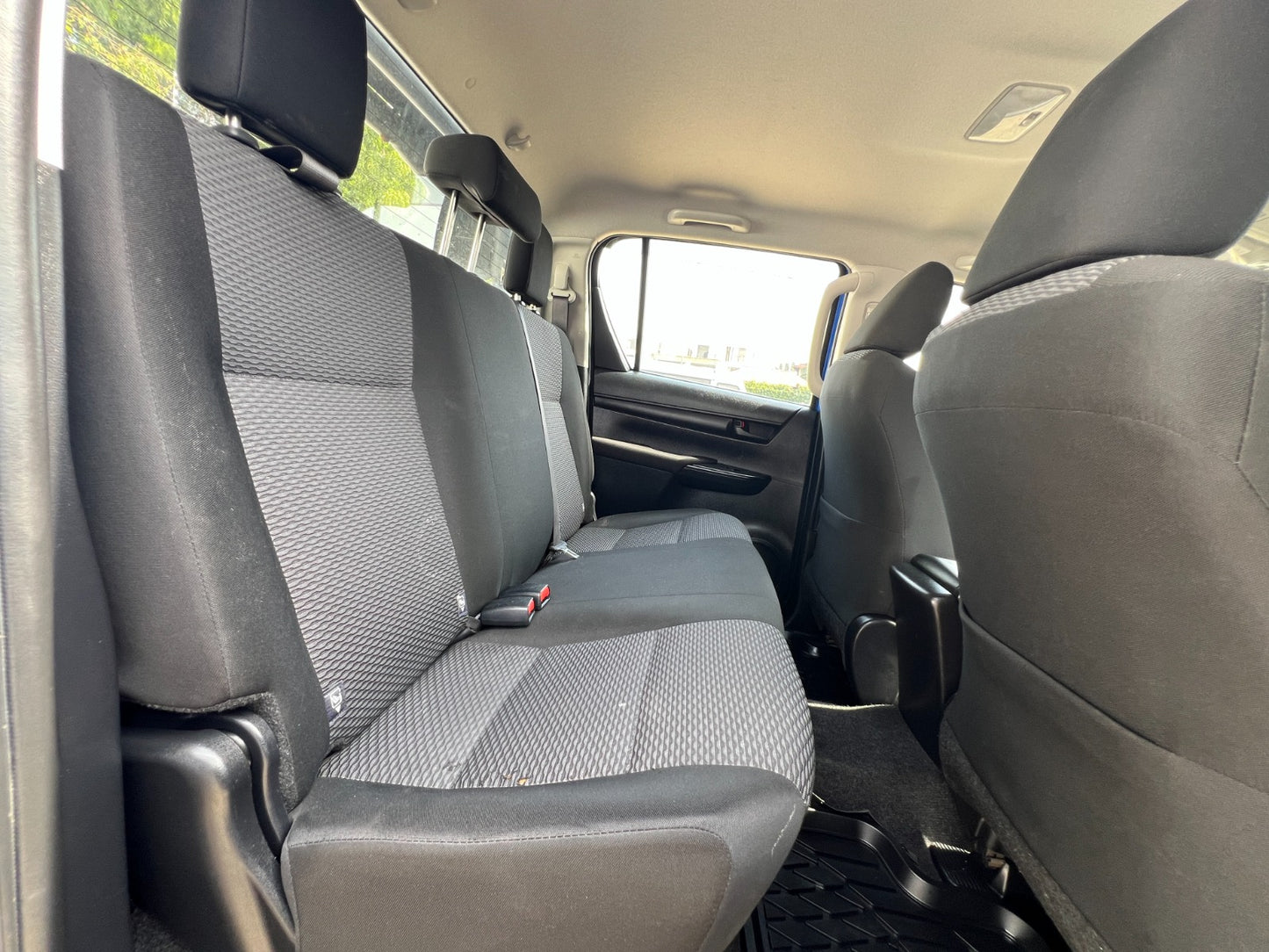 983. TOYOTA HILUX X WINCH ROLL BAR 2019/Milage: 27,200 Km