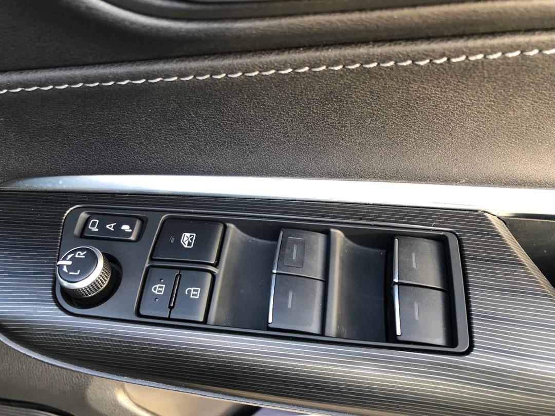 1027 TOYOTA HARRIER Z 2021 / Milage: 38,390 Km