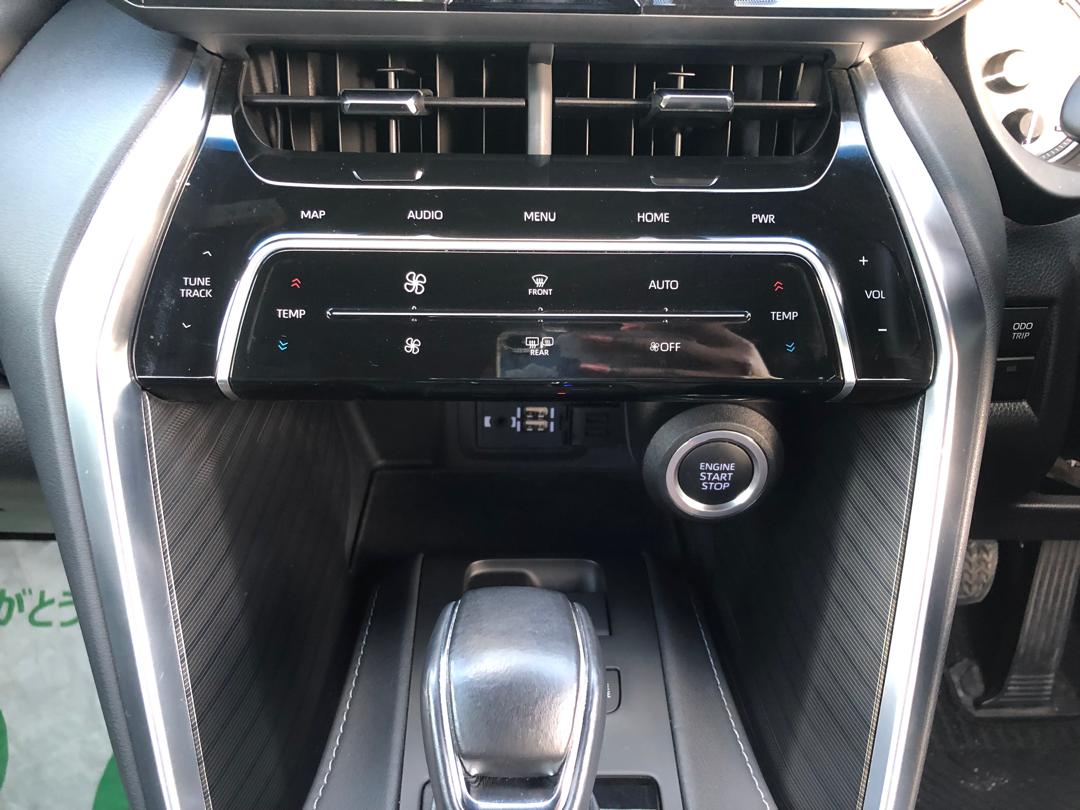 1027 TOYOTA HARRIER Z 2021 / Milage: 38,390 Km