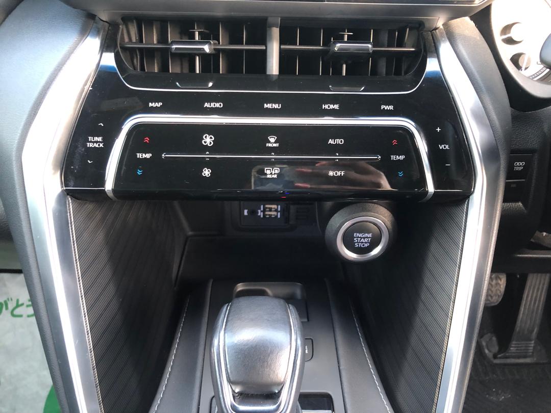 1027 TOYOTA HARRIER Z 2021 / Milage: 38,390 Km
