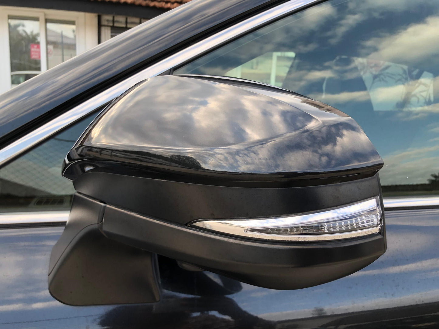 1042 TOYOTA HARRIER Z 2021 Milage: 44403 Km