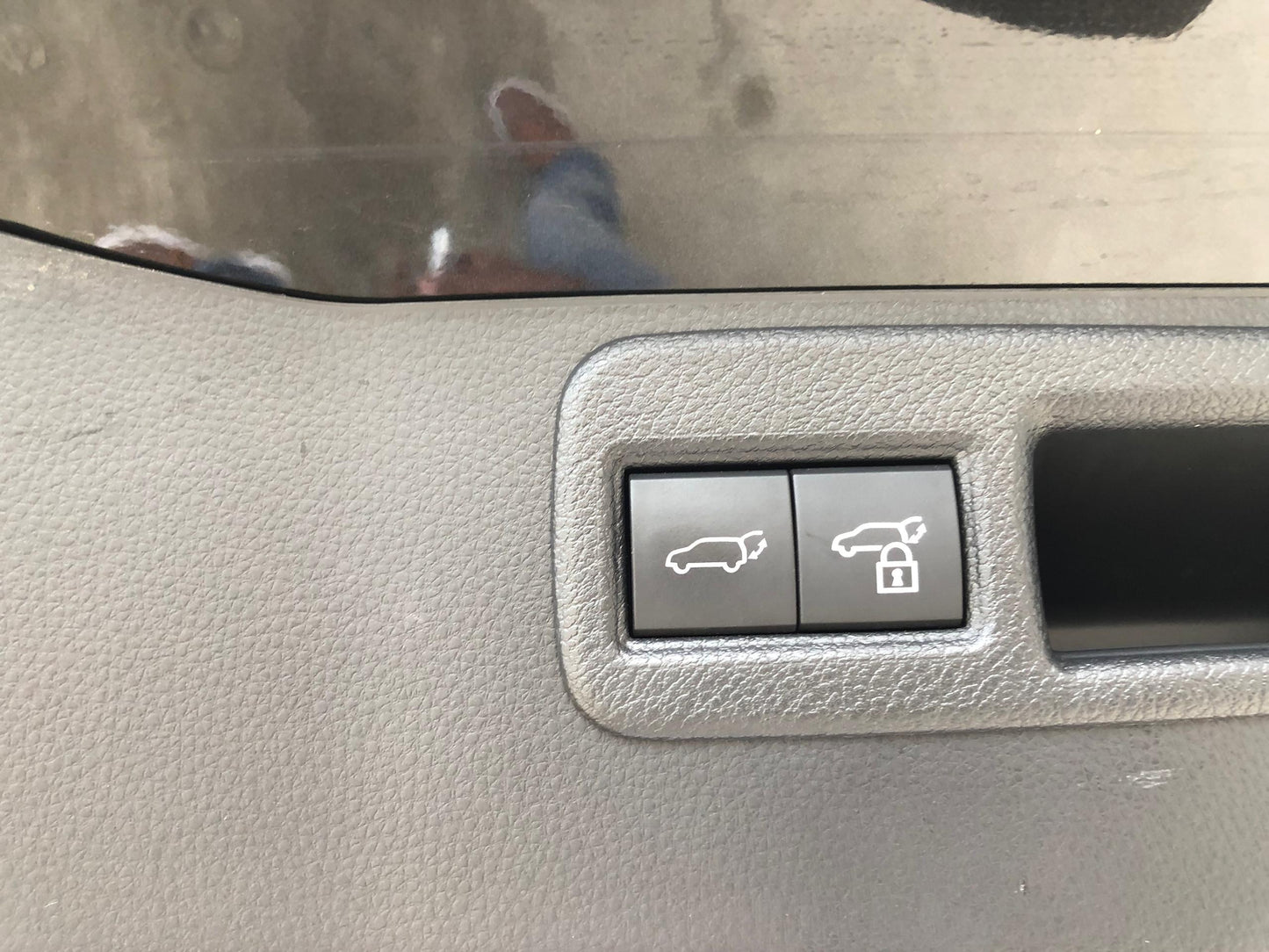 1042 TOYOTA HARRIER Z 2021 Milage: 44403 Km