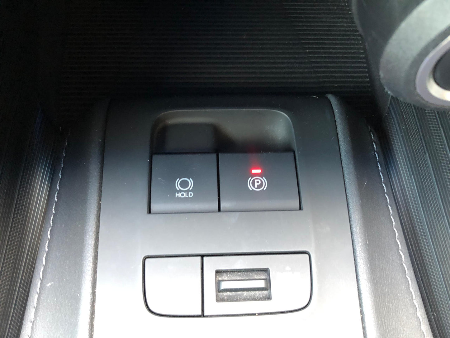 1042 TOYOTA HARRIER Z 2021 Milage: 44403 Km