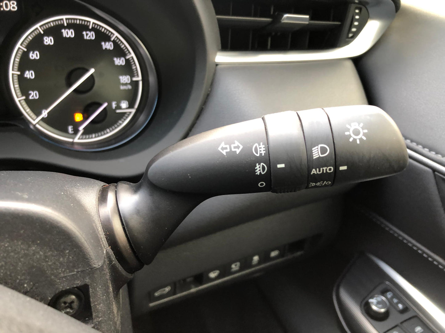 1042 TOYOTA HARRIER Z 2021 Milage: 44403 Km