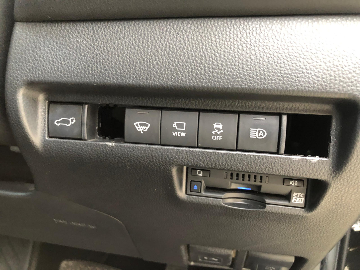 1042 TOYOTA HARRIER Z 2021 Milage: 44403 Km