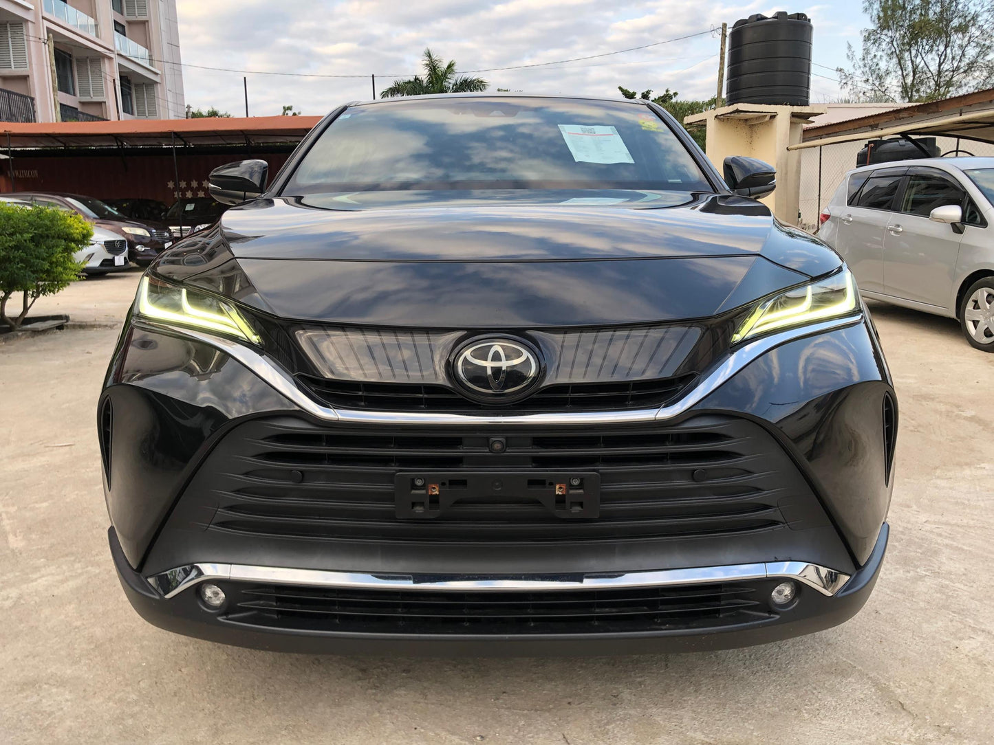1042 TOYOTA HARRIER Z 2021 Milage: 44403 Km