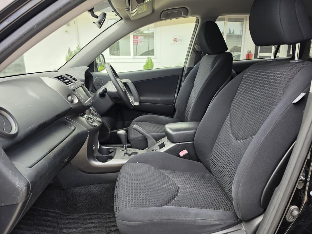 1066 TOYOTA VANGUARD 240S 2008 Milage: 86,233 Km