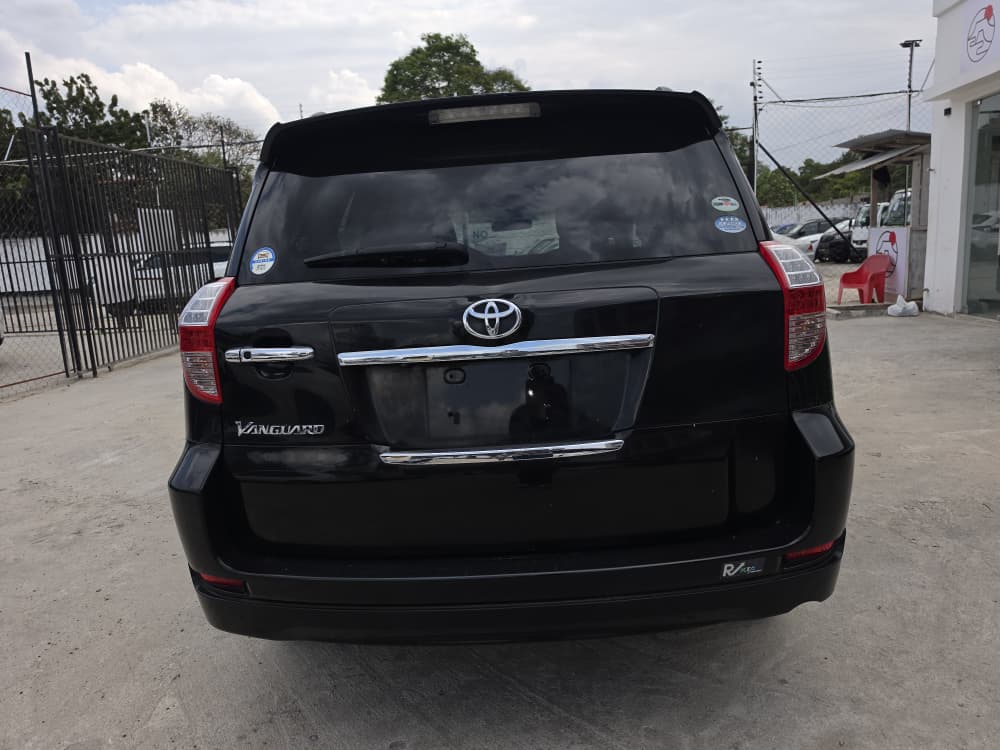 1066 TOYOTA VANGUARD 240S 2008 Milage: 86,233 Km