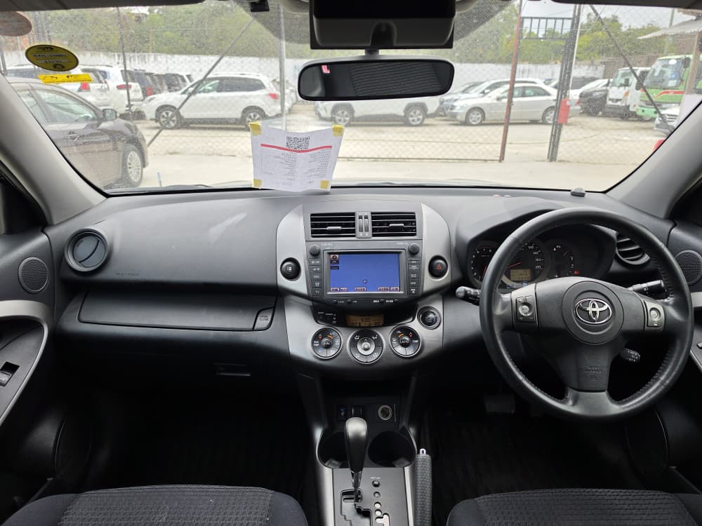 1066 TOYOTA VANGUARD 240S 2008 Milage: 86,233 Km