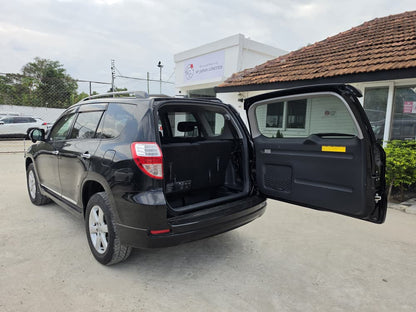 1066 TOYOTA VANGUARD 240S 2008 Milage: 86,233 Km