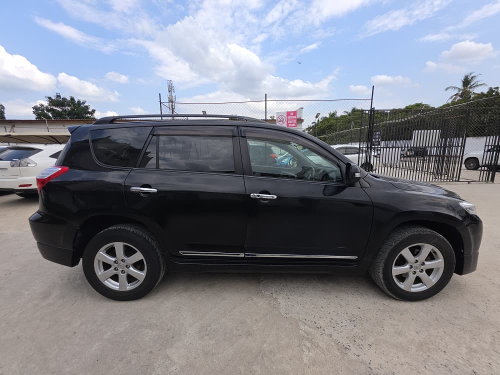 1066 TOYOTA VANGUARD 240S 2008 Milage: 86,233 Km