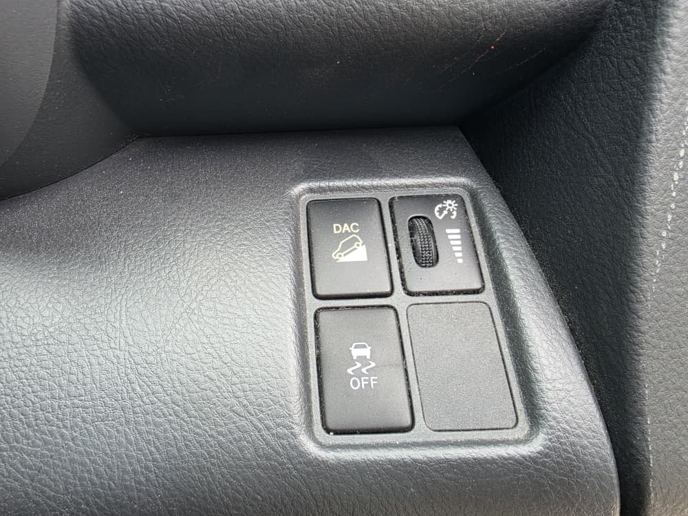 1066 TOYOTA VANGUARD 240S 2008 Milage: 86,233 Km