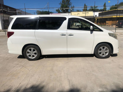 820. Toyota Alphard 240X 2012