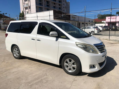 820. Toyota Alphard 240X 2012