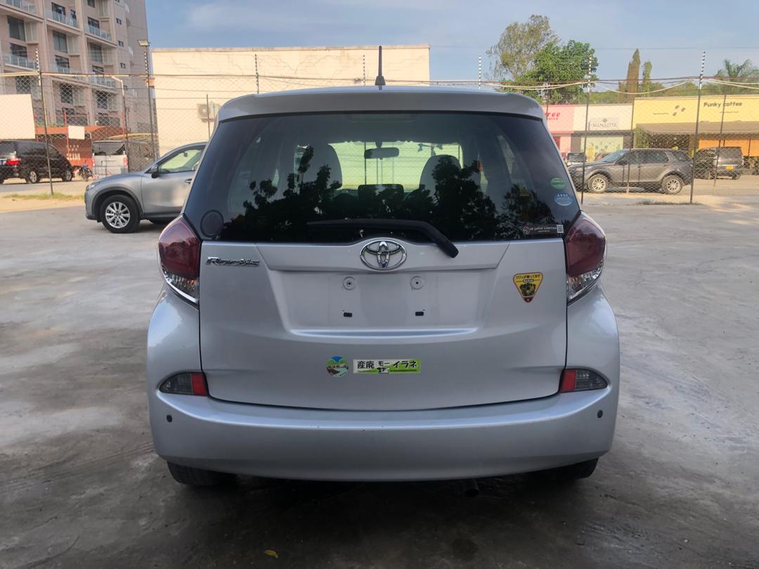 875 TOYOTA RACTIS X 2014