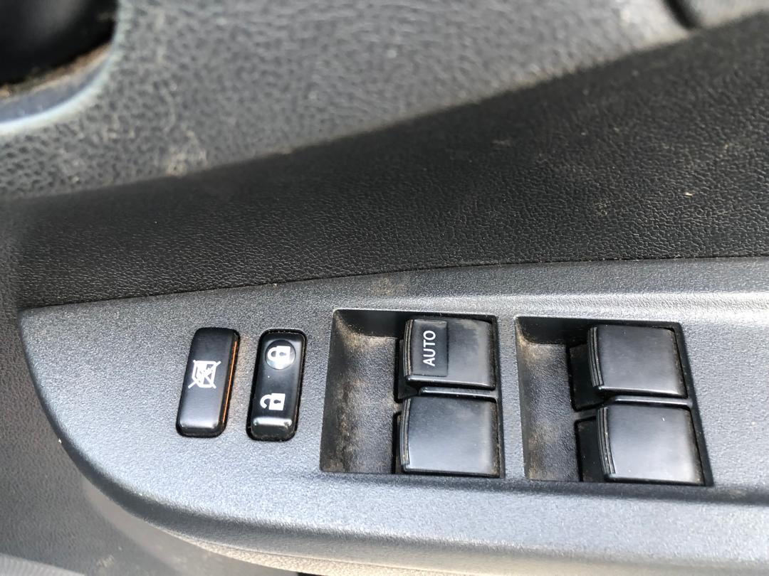875 TOYOTA RACTIS X 2014
