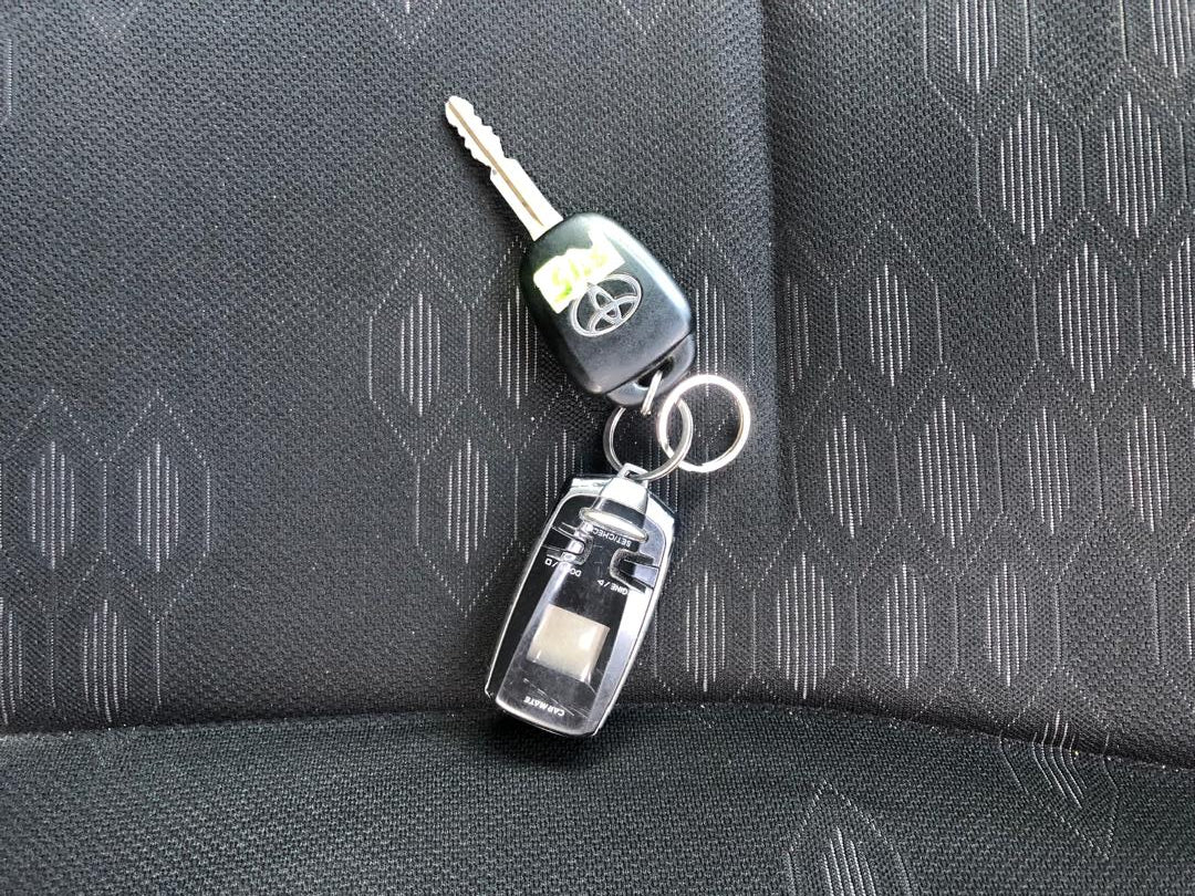 875 TOYOTA RACTIS X 2014
