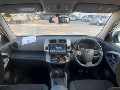 851. Toyota Vanguard 240S S-PKG 2011