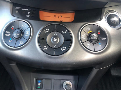 851. Toyota Vanguard 240S S-PKG 2011