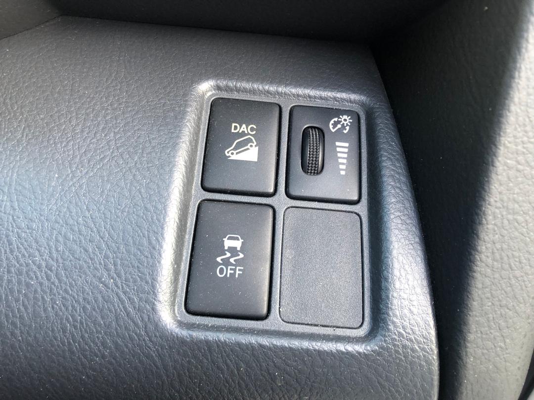 851. Toyota Vanguard 240S S-PKG 2011