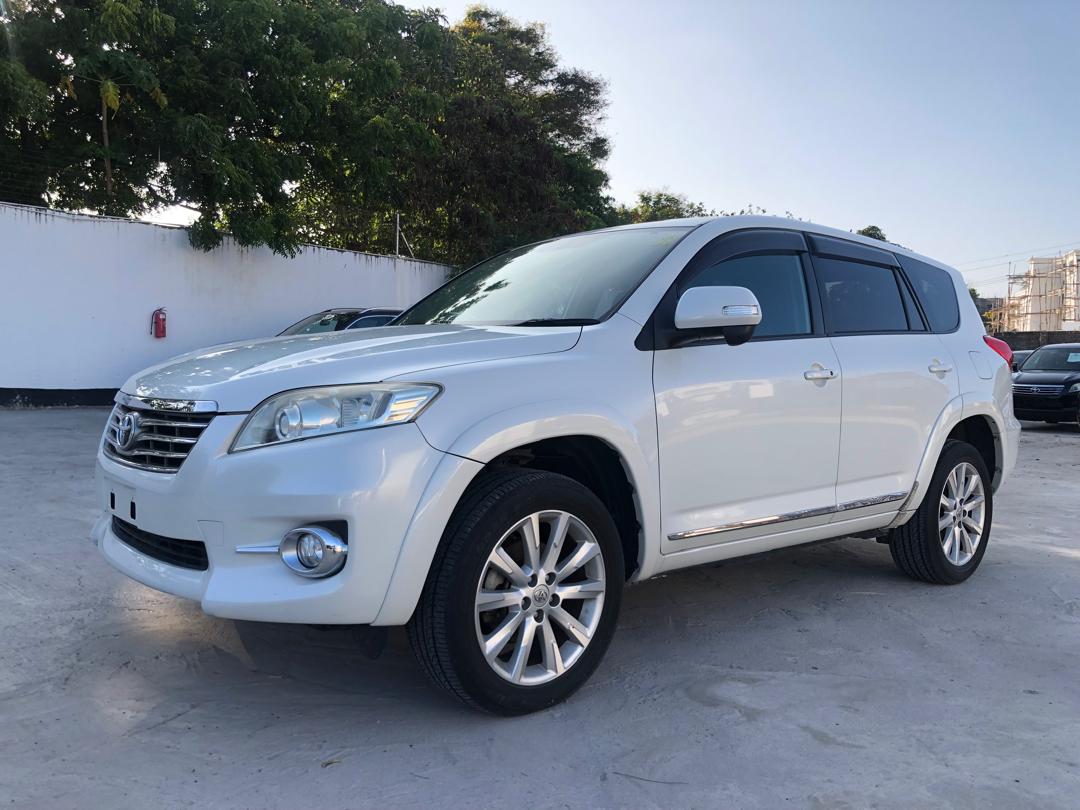 851. Toyota Vanguard 240S S-PKG 2011