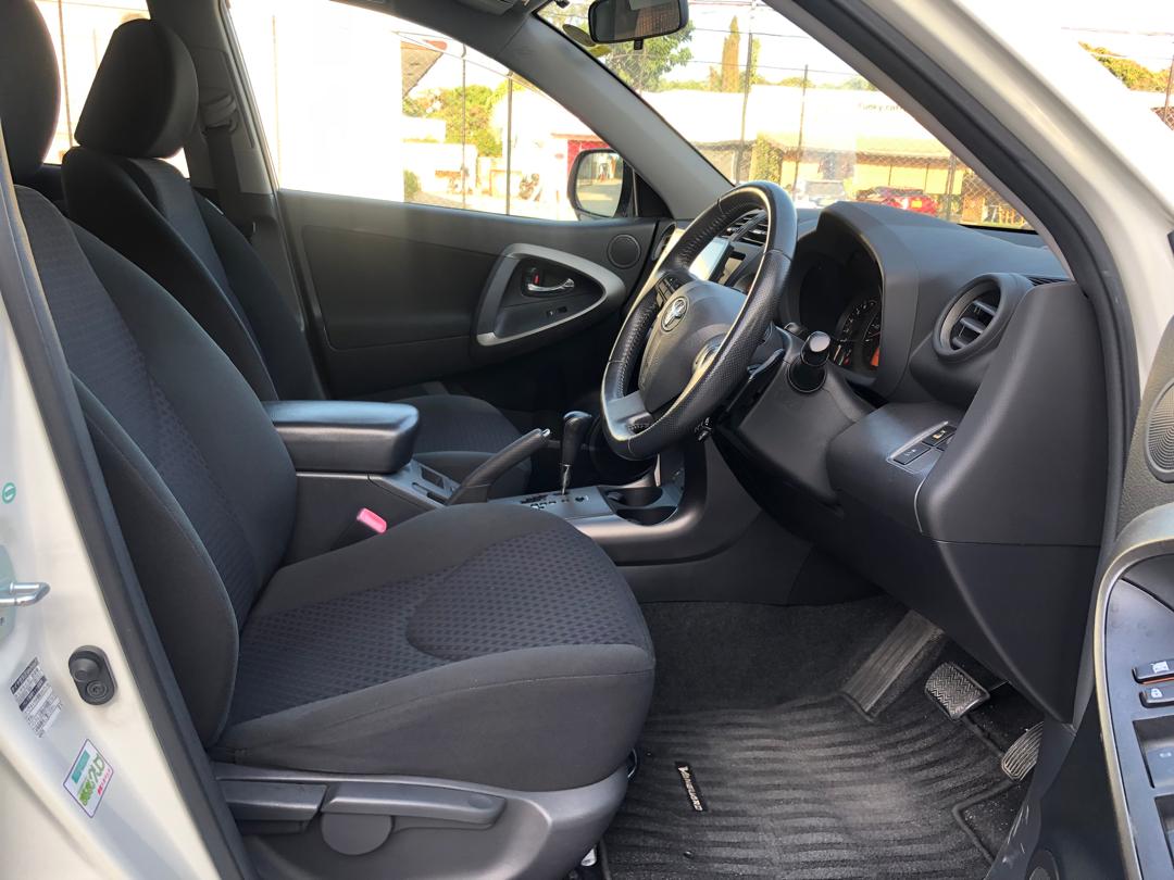 851. Toyota Vanguard 240S S-PKG 2011