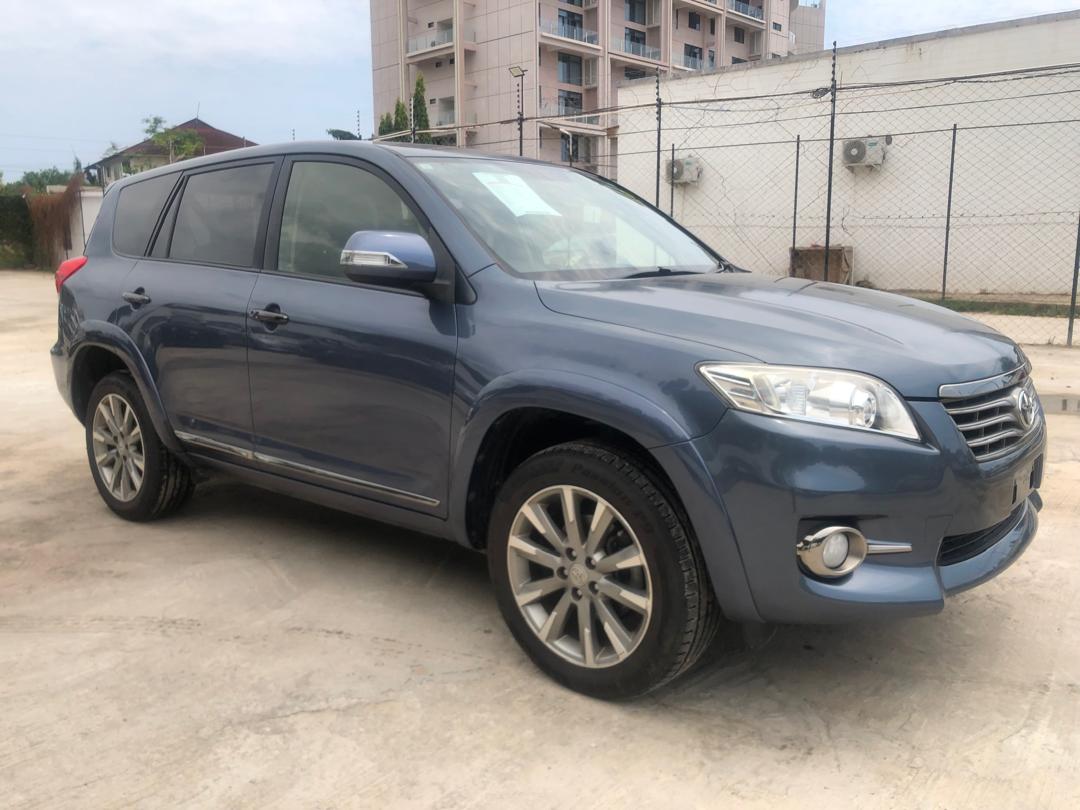 937. TOYOTA VANGUARD 2013 240S S-PKG