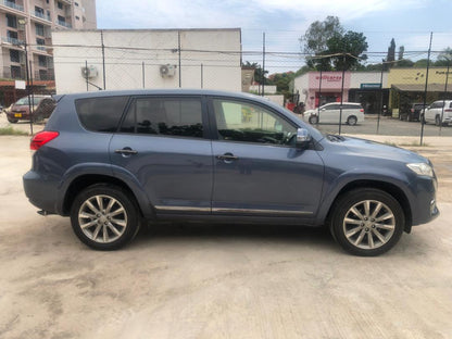 937. TOYOTA VANGUARD 2013 240S S-PKG
