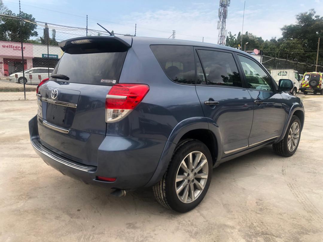 937. TOYOTA VANGUARD 2013 240S S-PKG