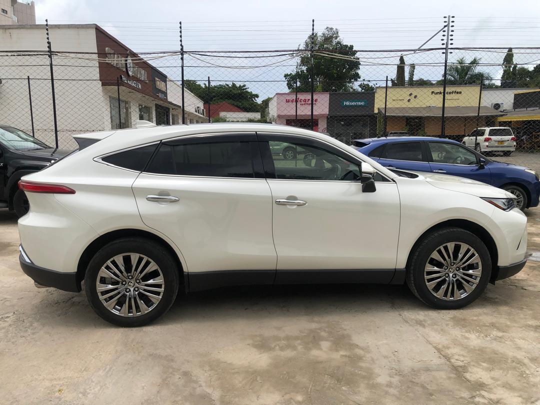 966. TOYOTA HARRIER Z Leather Package 2020 / Milage: 29,100 Km/brand new front tire