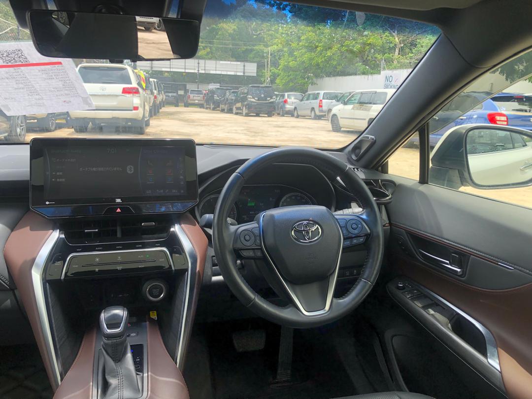 966. TOYOTA HARRIER Z Leather Package 2020 / Milage: 29,100 Km/brand new front tire