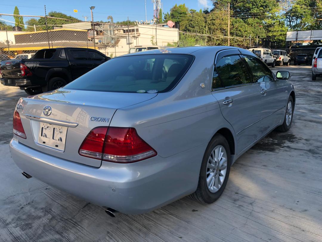 923 TOYOTA CROWN ROYAL 2.5 ROYAL SALOON 2004 GRS180-5011794
