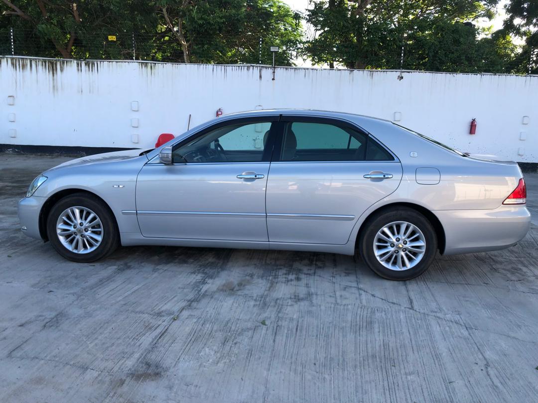 923 TOYOTA CROWN ROYAL 2.5 ROYAL SALOON 2004 GRS180-5011794