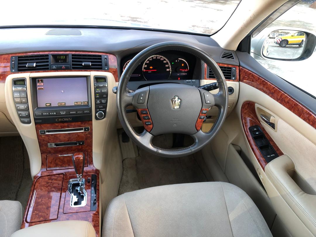 923 TOYOTA CROWN ROYAL 2.5 ROYAL SALOON 2004 GRS180-5011794
