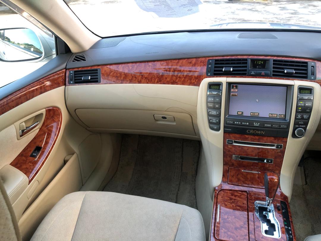 923 TOYOTA CROWN ROYAL 2.5 ROYAL SALOON 2004 GRS180-5011794